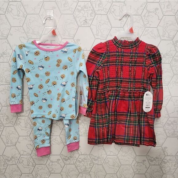 Nwt Girl's Christmas Clothes Bundle,  Size 2T - Picture 1 of 5